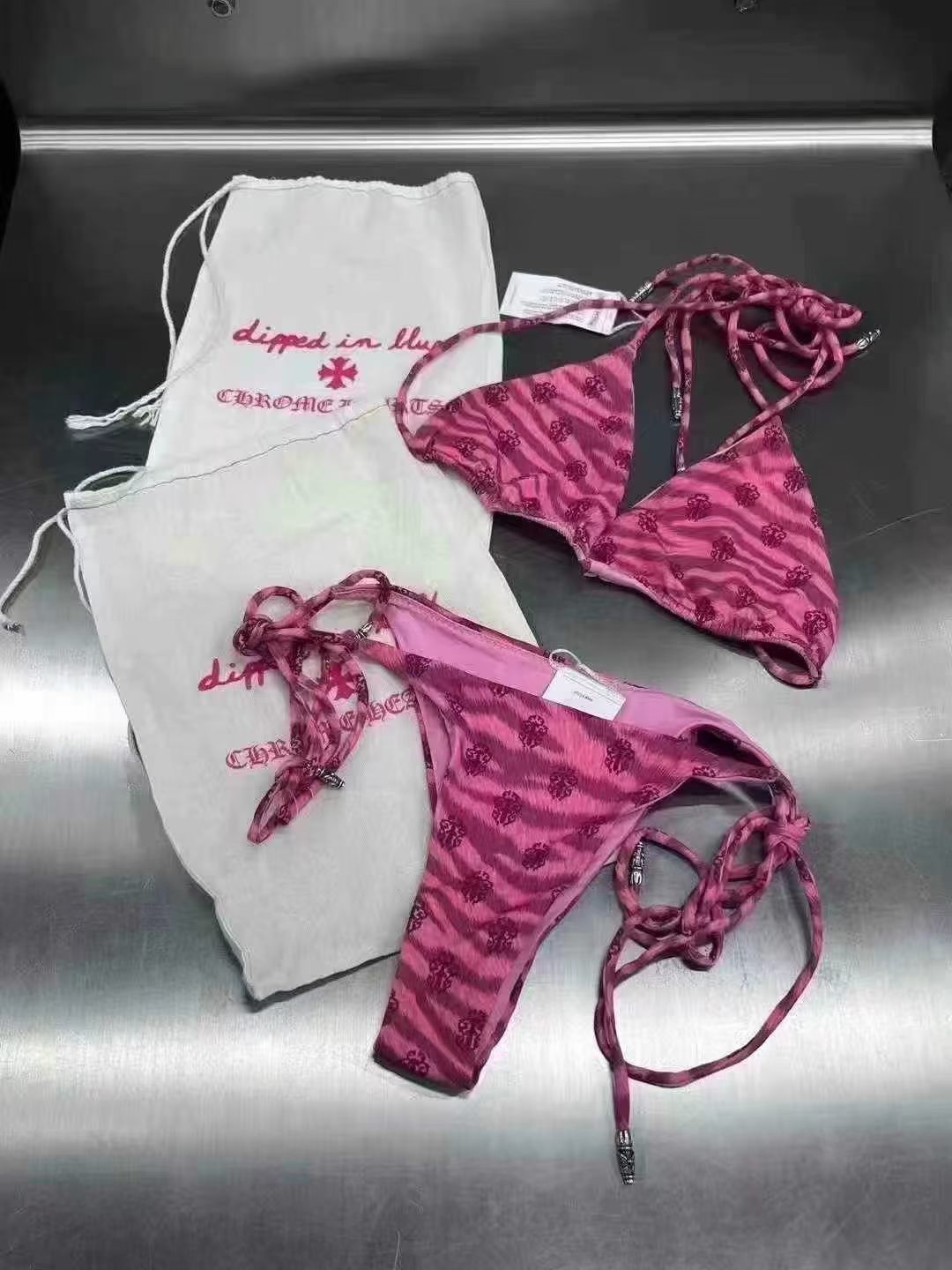 Chrome Hearts โครมฮาร์ทรุ่นใหม่🆕บิกินี่ลายเสือ👙ชุด รูปที่ 1