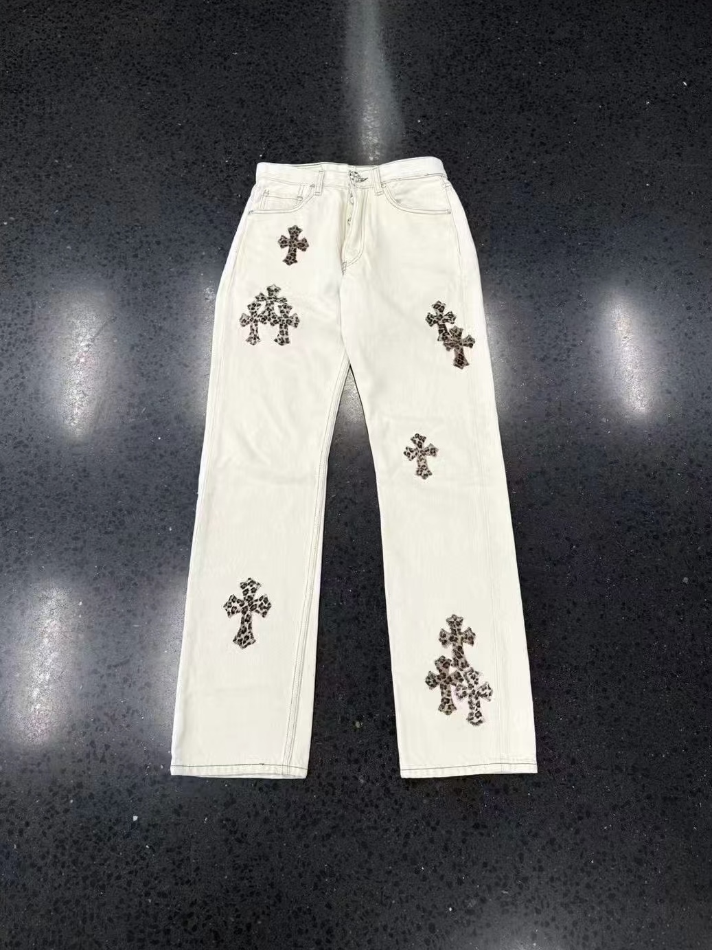 Chrome hearts โครเอเชียหัวใจเสือดาว🐆ไม้กางเขน✝กางเกงยีนส์สีขาวแบบผิวบาง รูปที่ 1