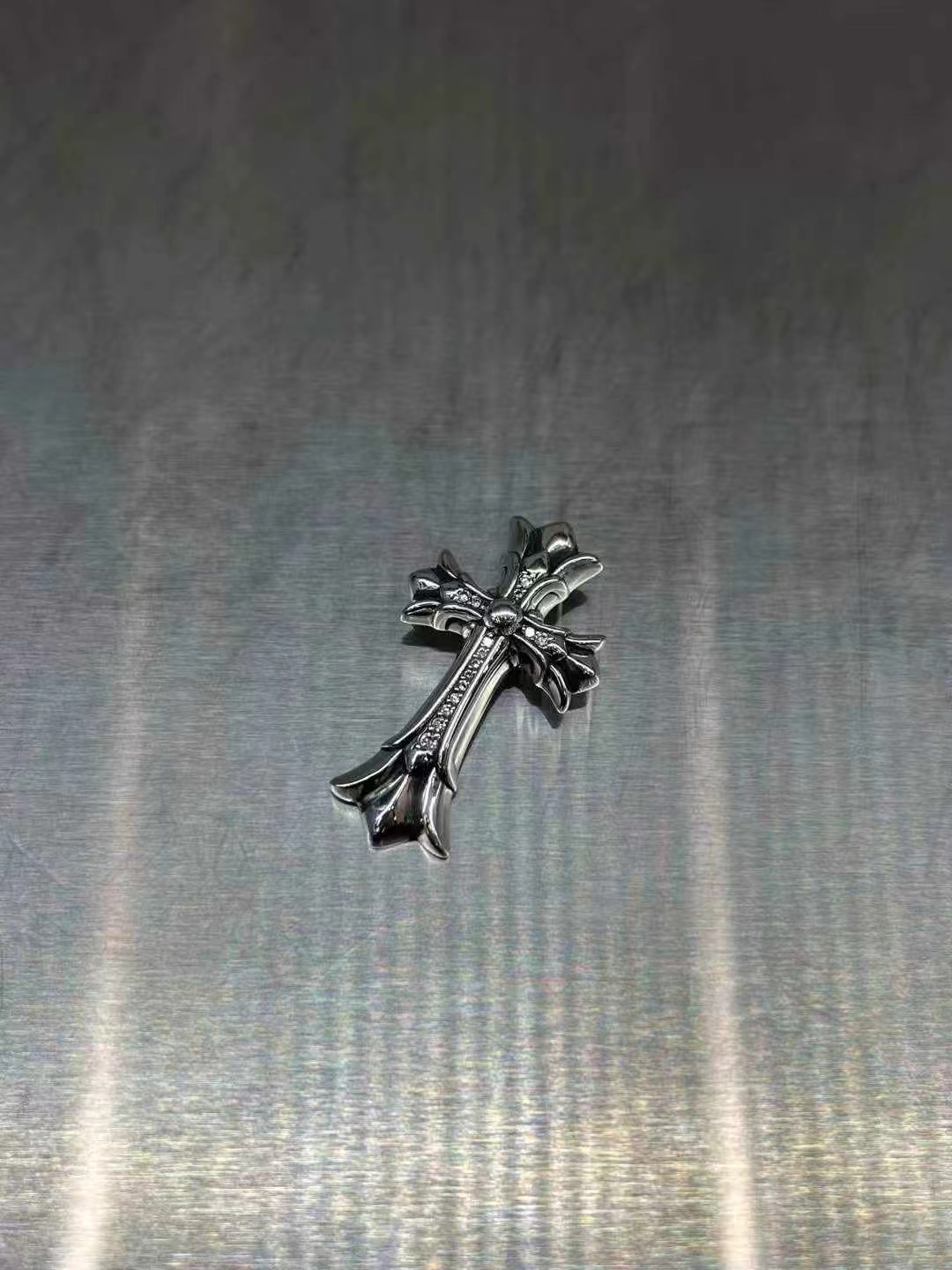 Chrome hearts Crohearts 925เงินสีขาวเพชรคู่จี้ไม้กางเขน รูปที่ 1