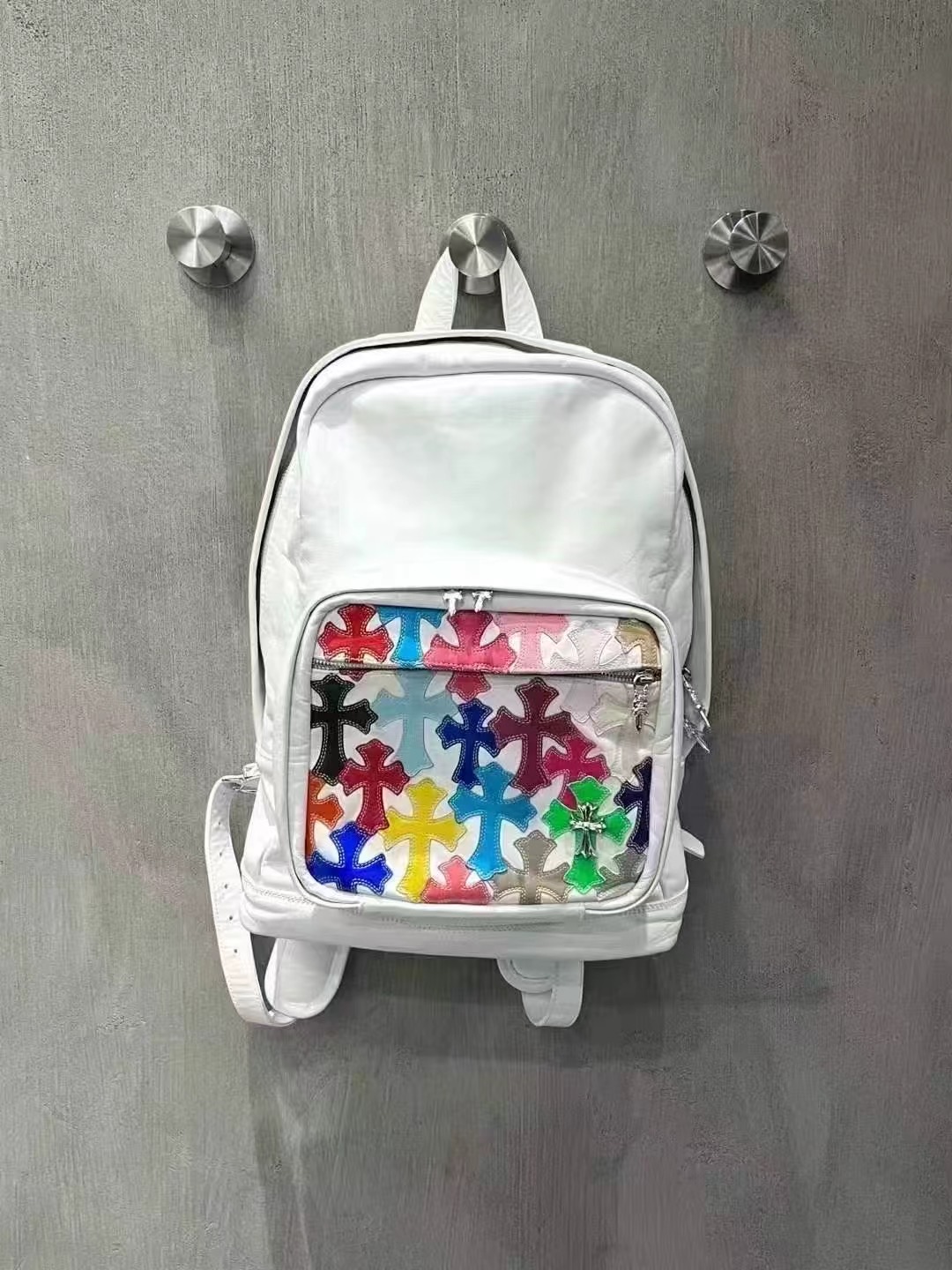 Chrome hearts โครเอเชียหัวใจสีขาวหนังสีไม้กางเขน✝กระเป๋าเป้สะพายหลัง7TH รูปที่ 1