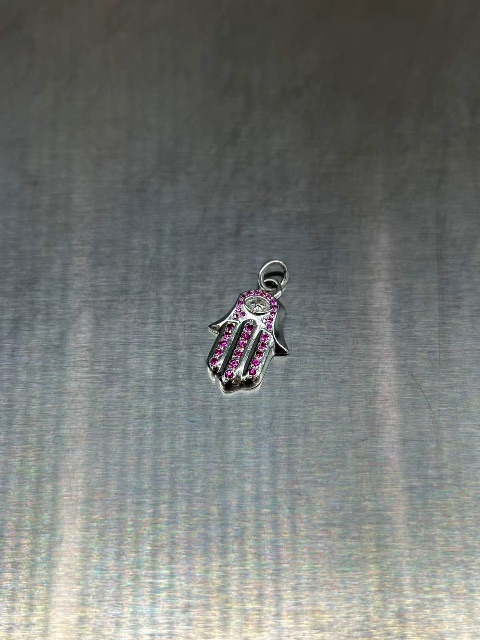 Chrome hearts Croheart 18K จี้เพชรสีชมพูฟาติมามือ