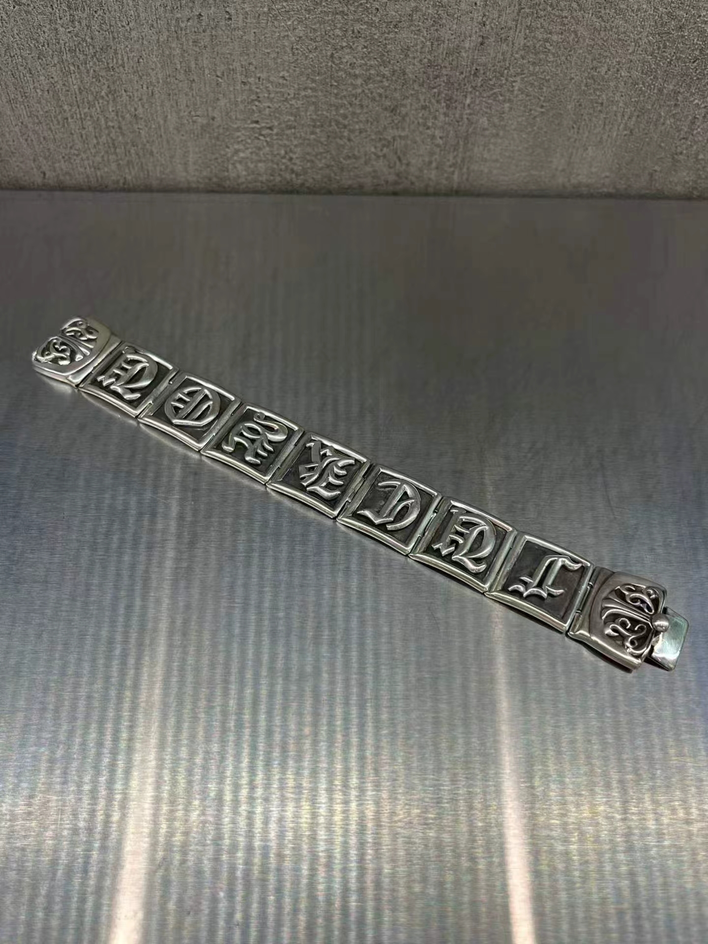 Chrome hearts Croheart 925 Silver Dirty🤬สร้อยข้อมือภาษาสันสกฤต รูปที่ 1