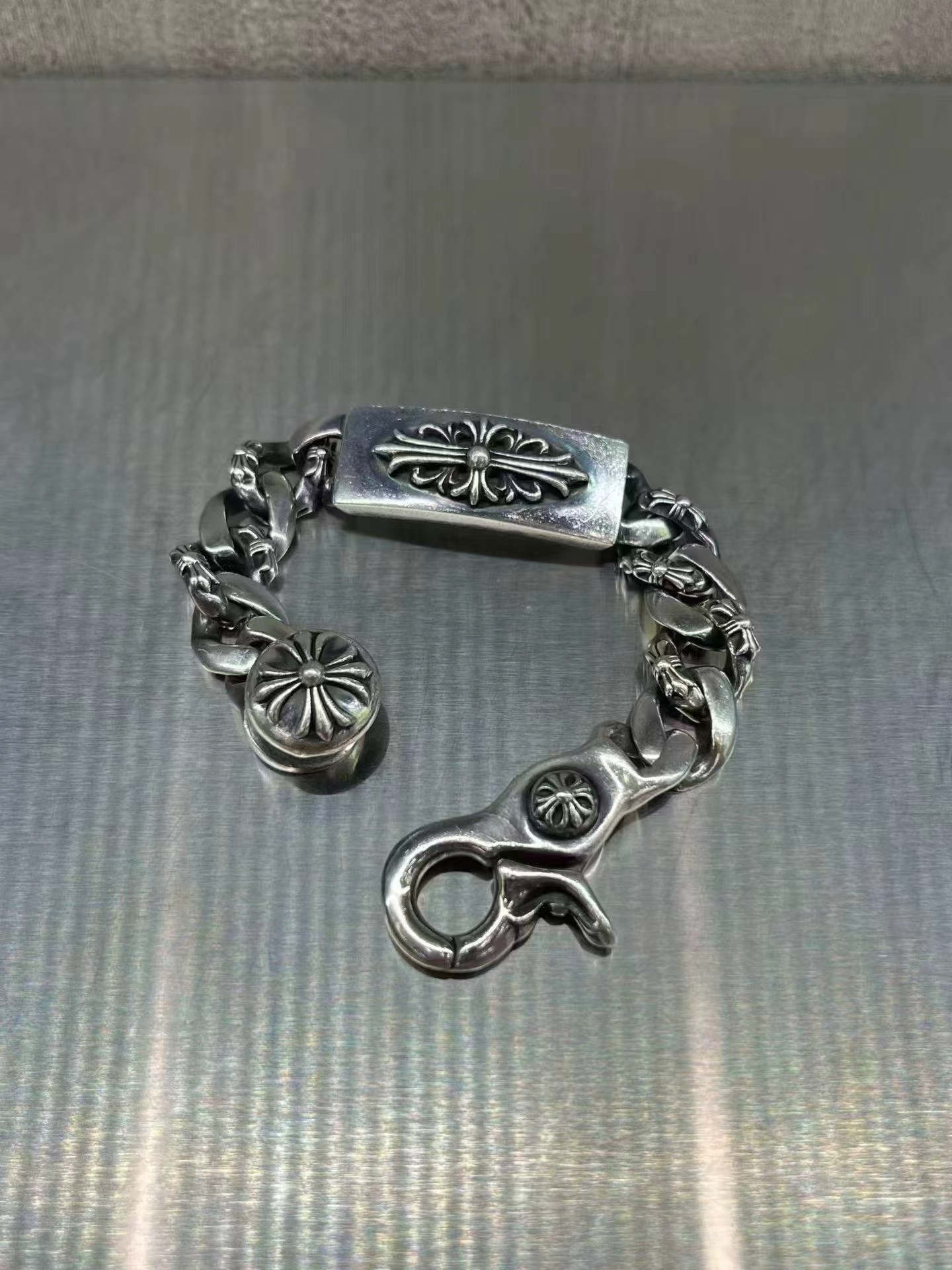 Chrome hearts โครเอเชียหัวใจ925เงินเถาดอกไม้ครอสแฟนซีสร้อยข้อมือ รูปที่ 1