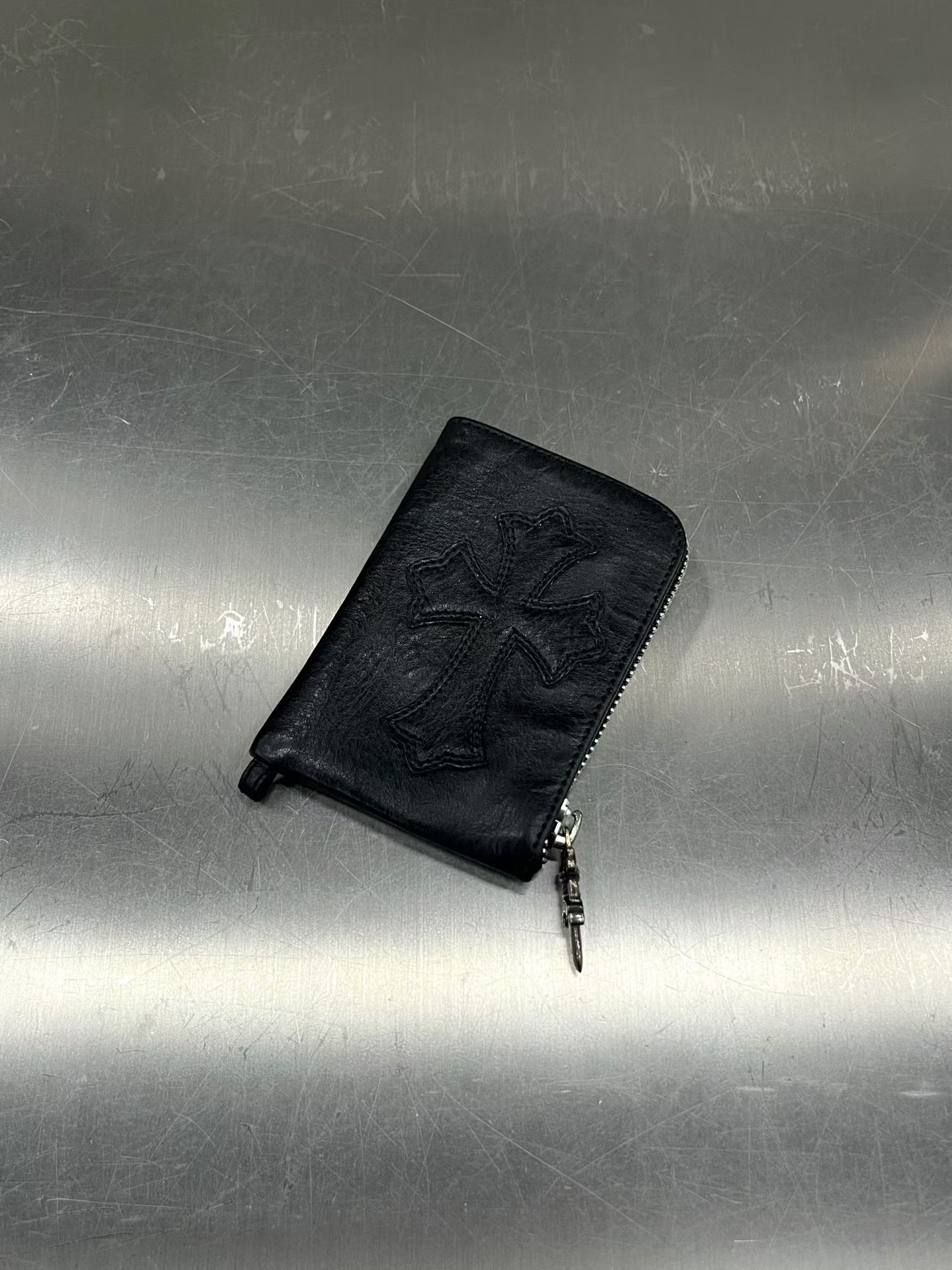 Chrome hearts 克罗心  十字架✝️贴皮 拉链卡包  黑色 可挂裤链，第 1 张图片