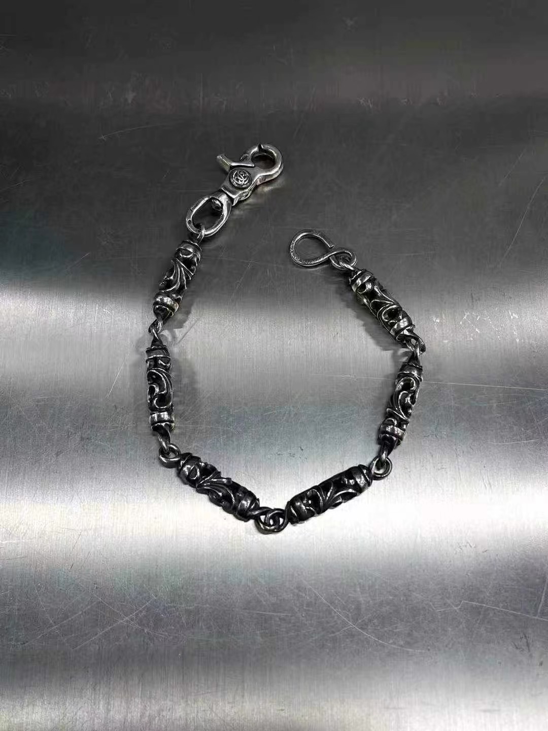 Chrome Hearts ครอสฮาร์ทเงิน925โซ่ห้อยกางเกง/กระเป๋าลายกางเขนดอกไม้ขนาดใหญ่ รูปที่ 1
